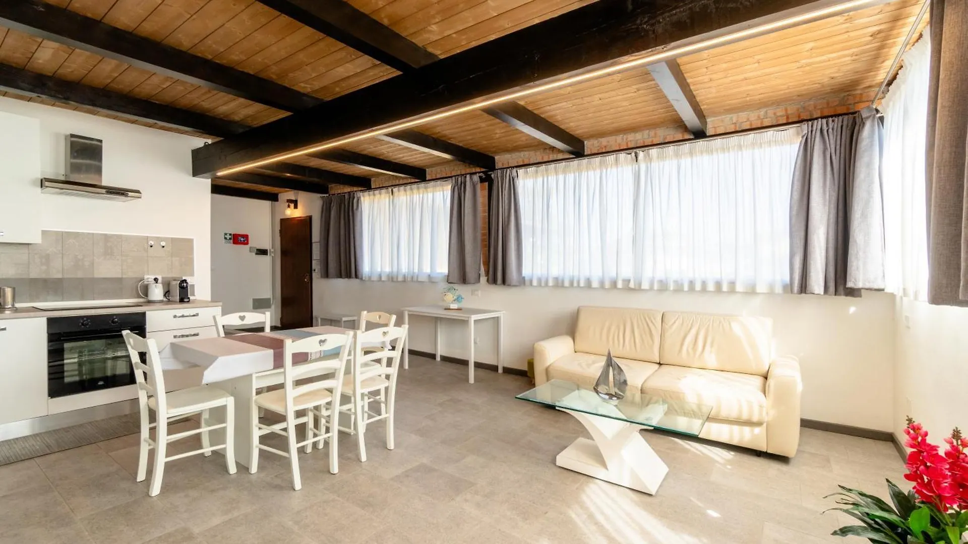 Sweet Dreams Apartment Peschiera del Garda Italy